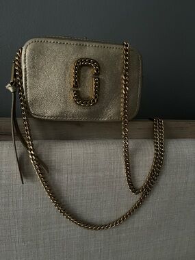 Mark Jacob glam shot soft gold leather